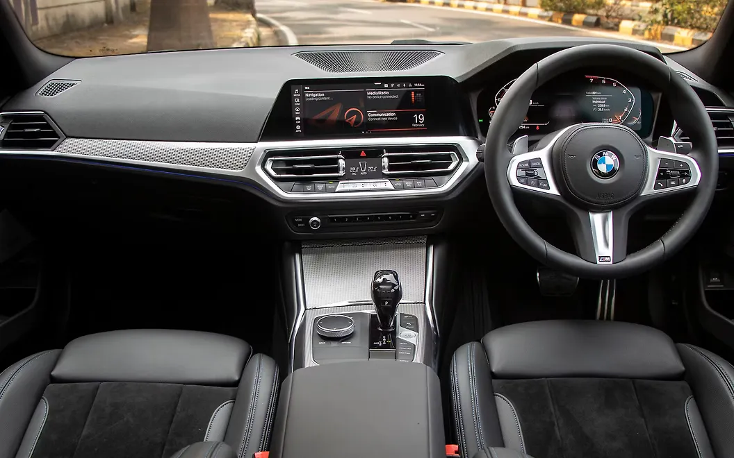 Discontinued BMW 3 Series 2019 Images